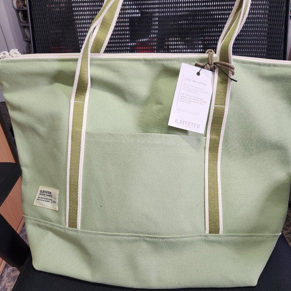 R. Riveter Large travel tote NWT